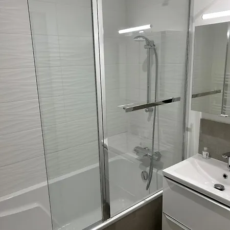 D Architecte Moderne Et Piscine *